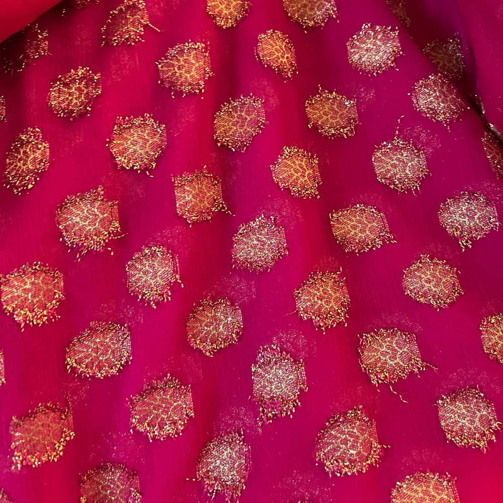 Pink saree - Picture 3 of 5